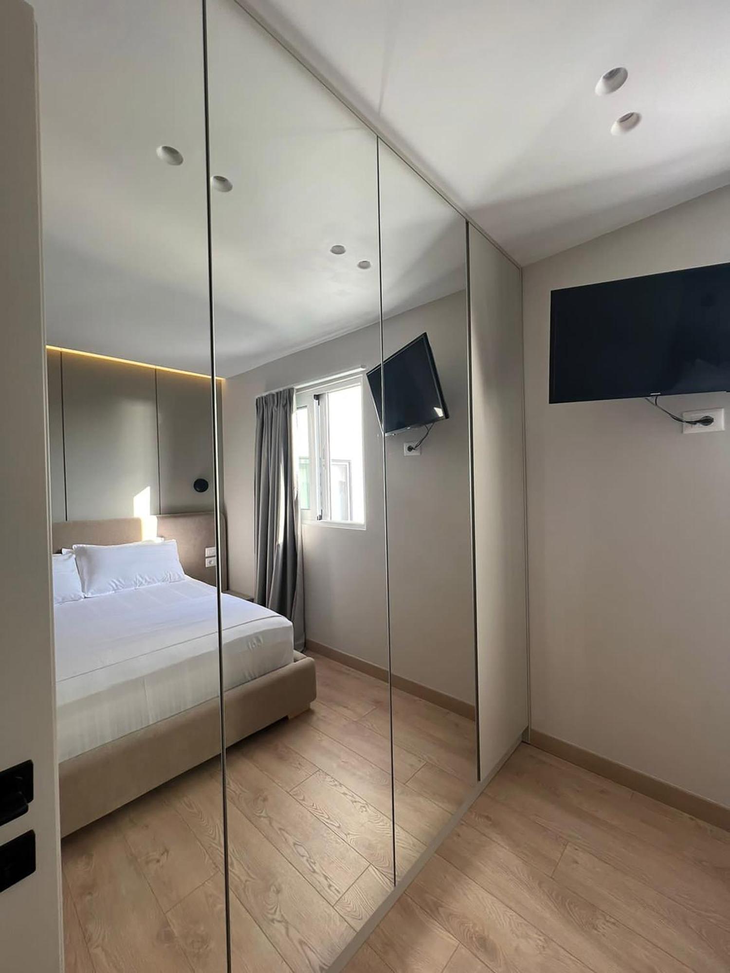 Ansel Home Sarande Bagian luar foto