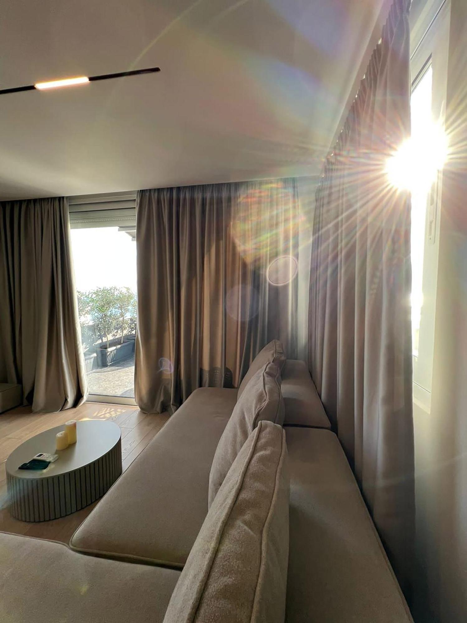 Ansel Home Sarande Bagian luar foto